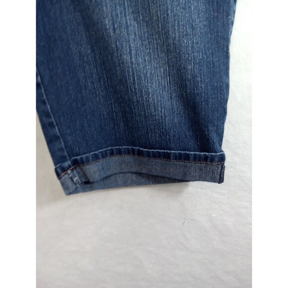 Gloria Vanderbilt All Around Slimming Effect Stretch Denim Bermuda Short 10 - Picture 5 of 9